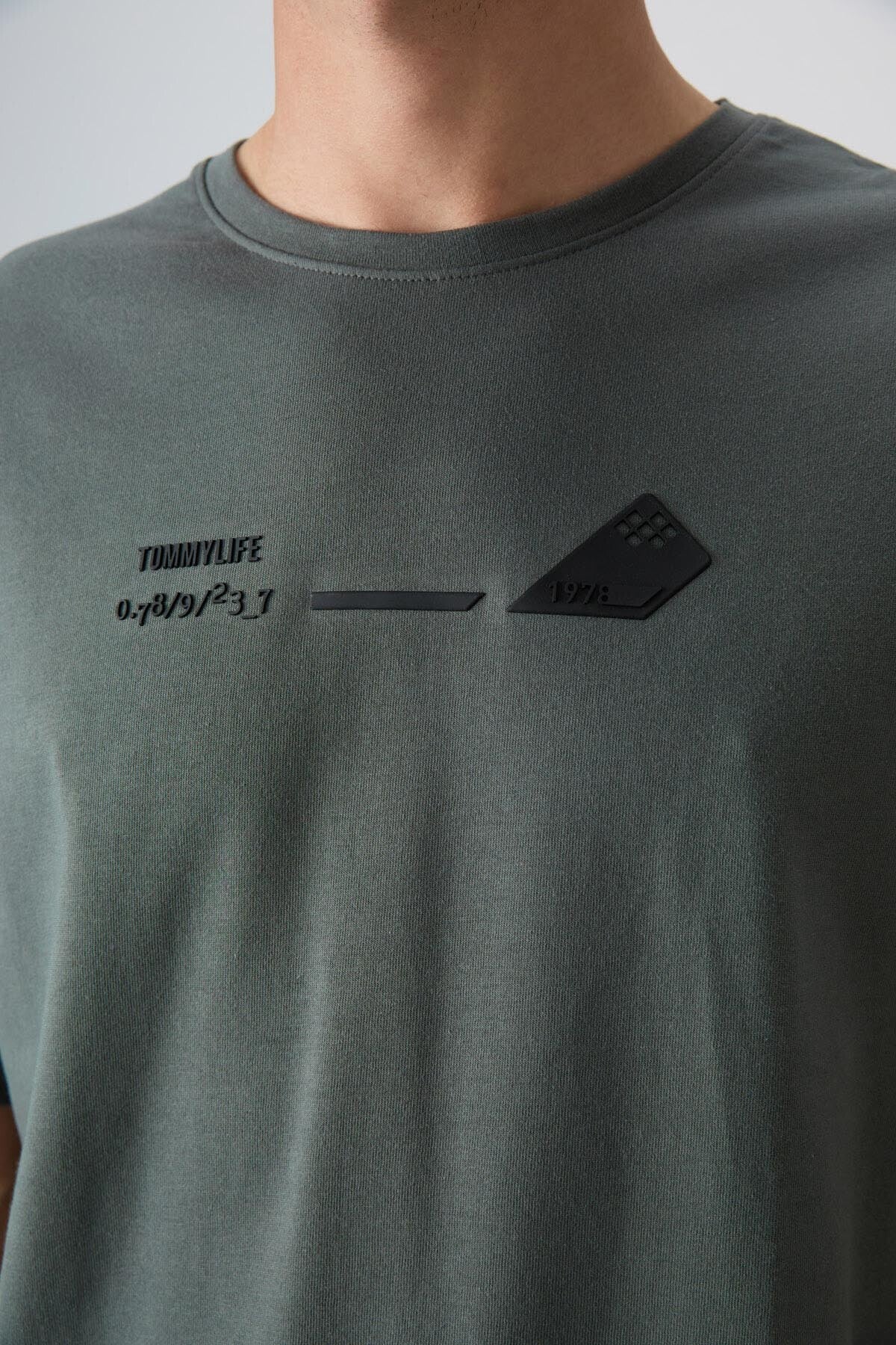 Cotton Thick Soft Textured Oversize Fit Printed Men's T-Shirt - 88330