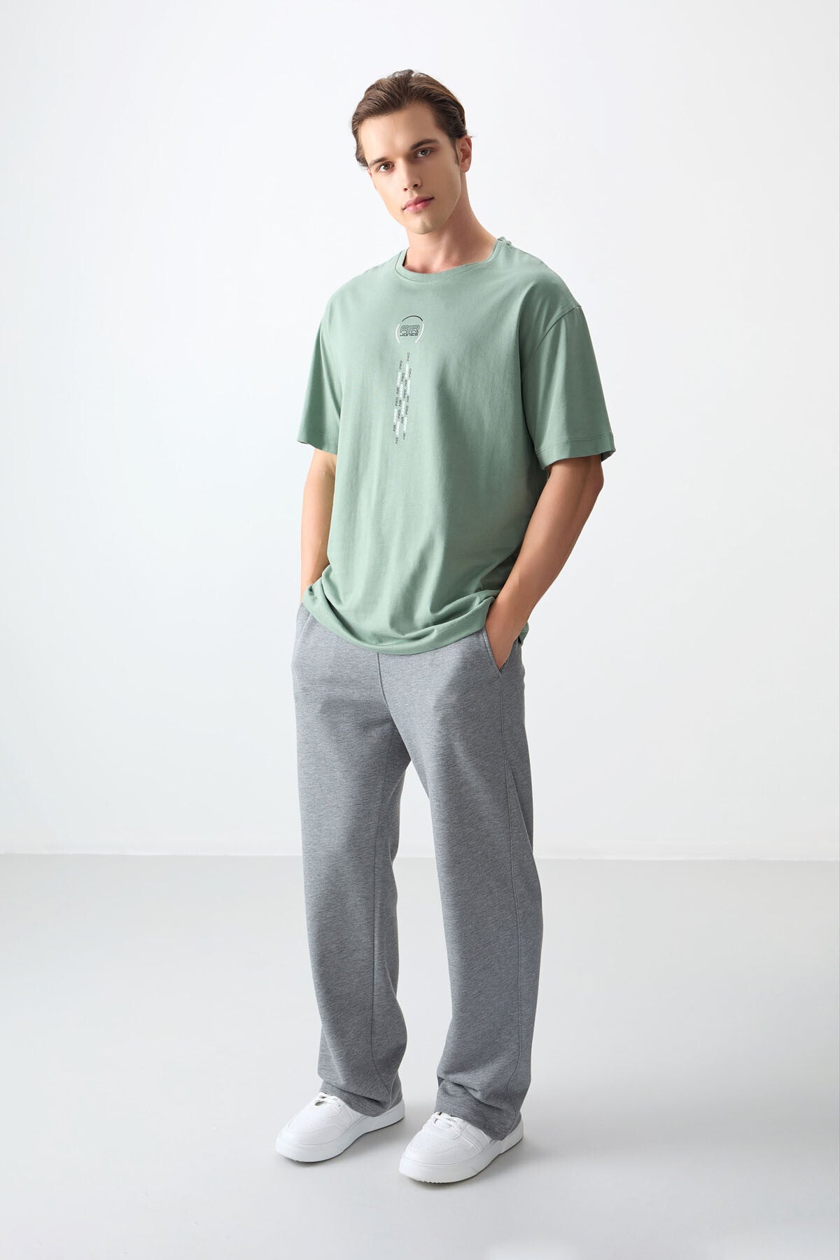 Light Green 100% Cotton Thick Soft Textured Oversize Fit Printed Men's T-Shirt - 88355
