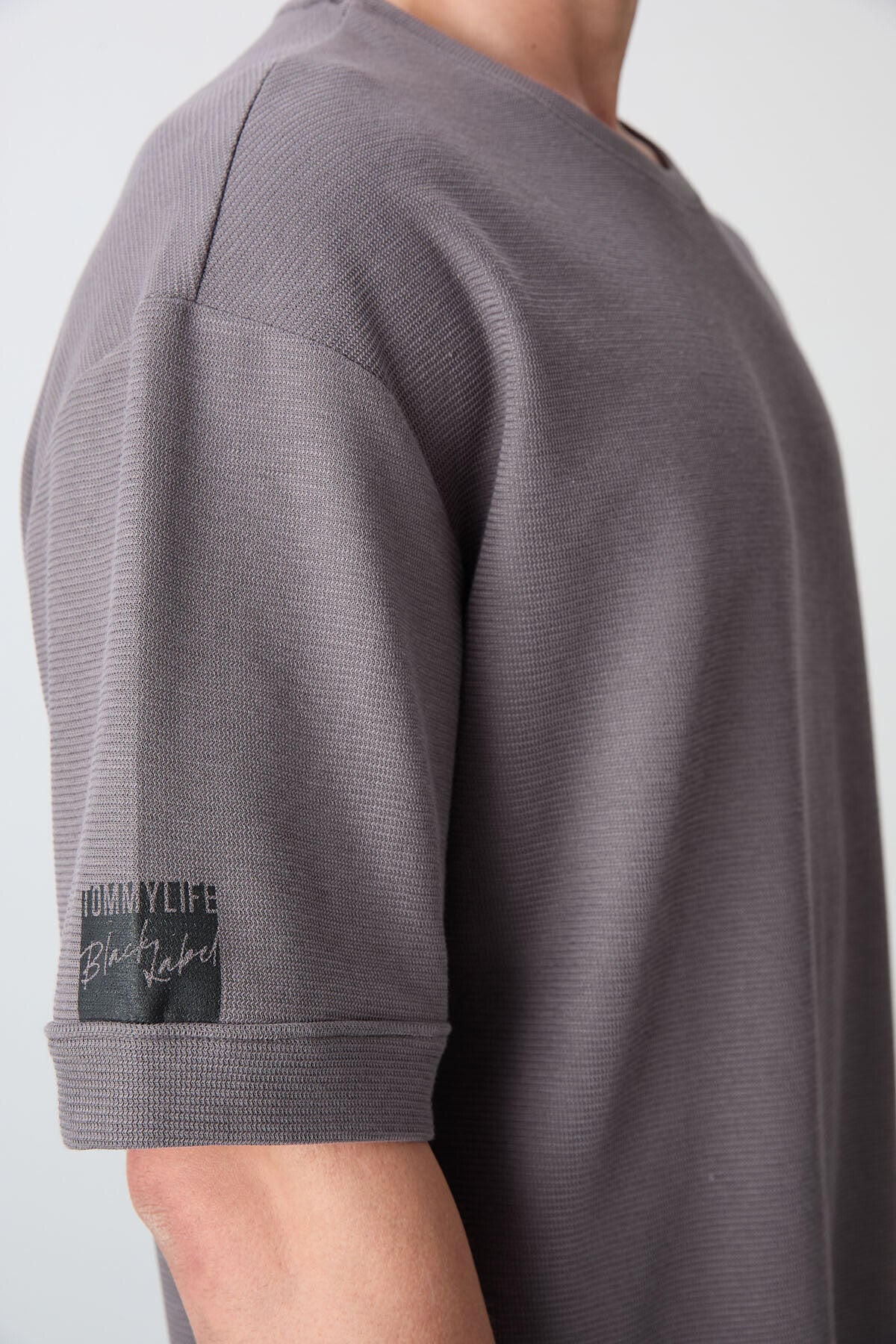Dark Gray Cotton Thick Textured Surface Oversize Fit Basic Men's T-Shirt - 88339