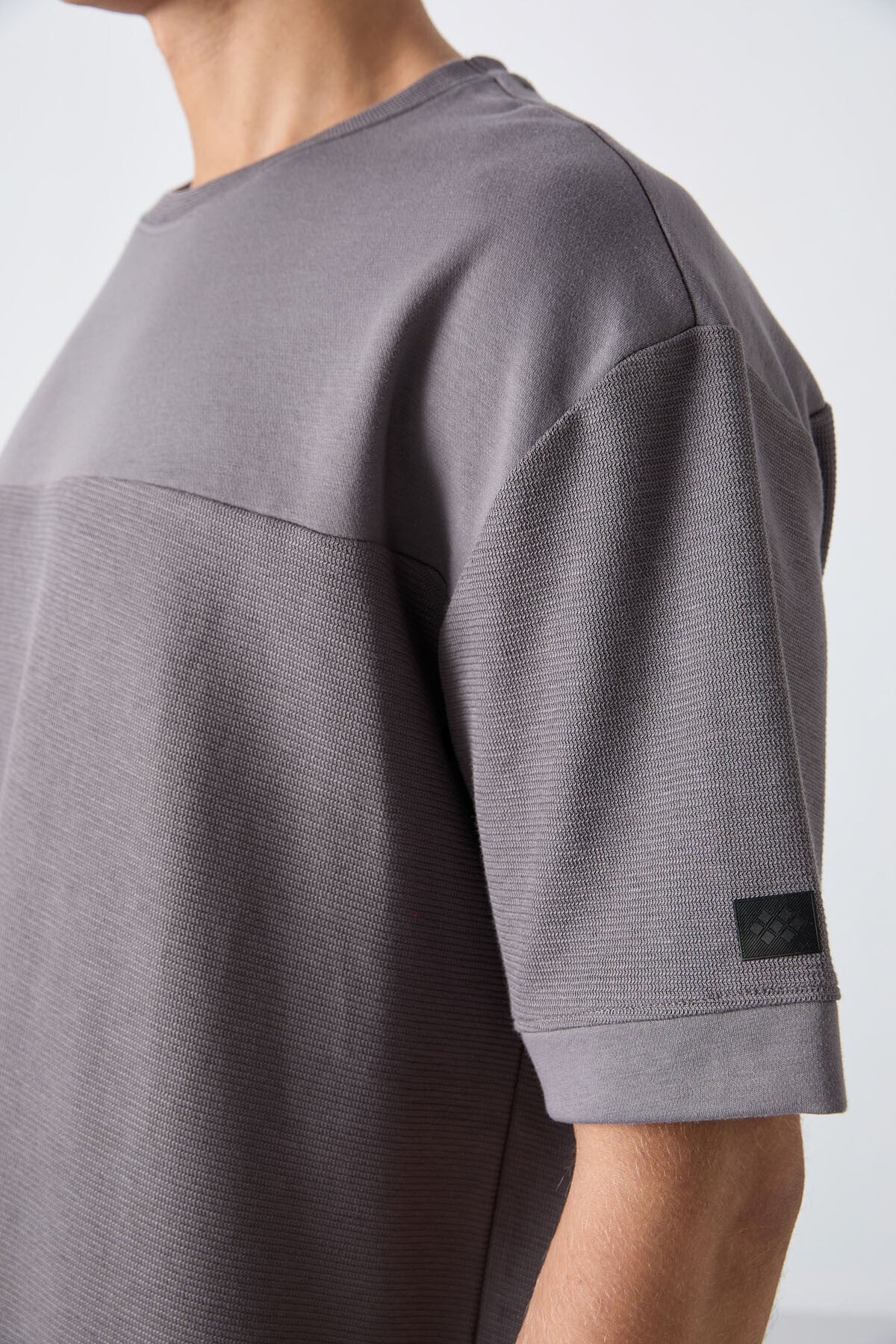Dark Grey Cotton Thick Textured Surface Oversize Fit Basic Men's T-Shirt - 88340