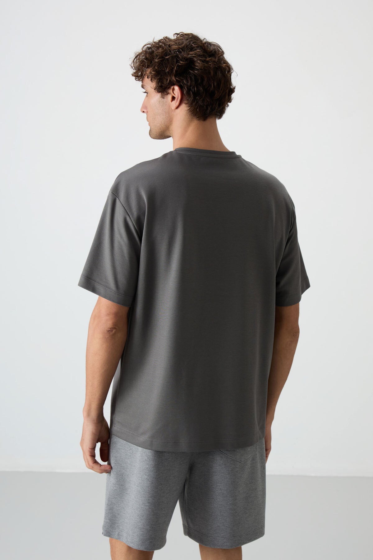 Dark Gray Cotton Thick Textured Surface Oversize Fit Printed Men's T-Shirt - 88364