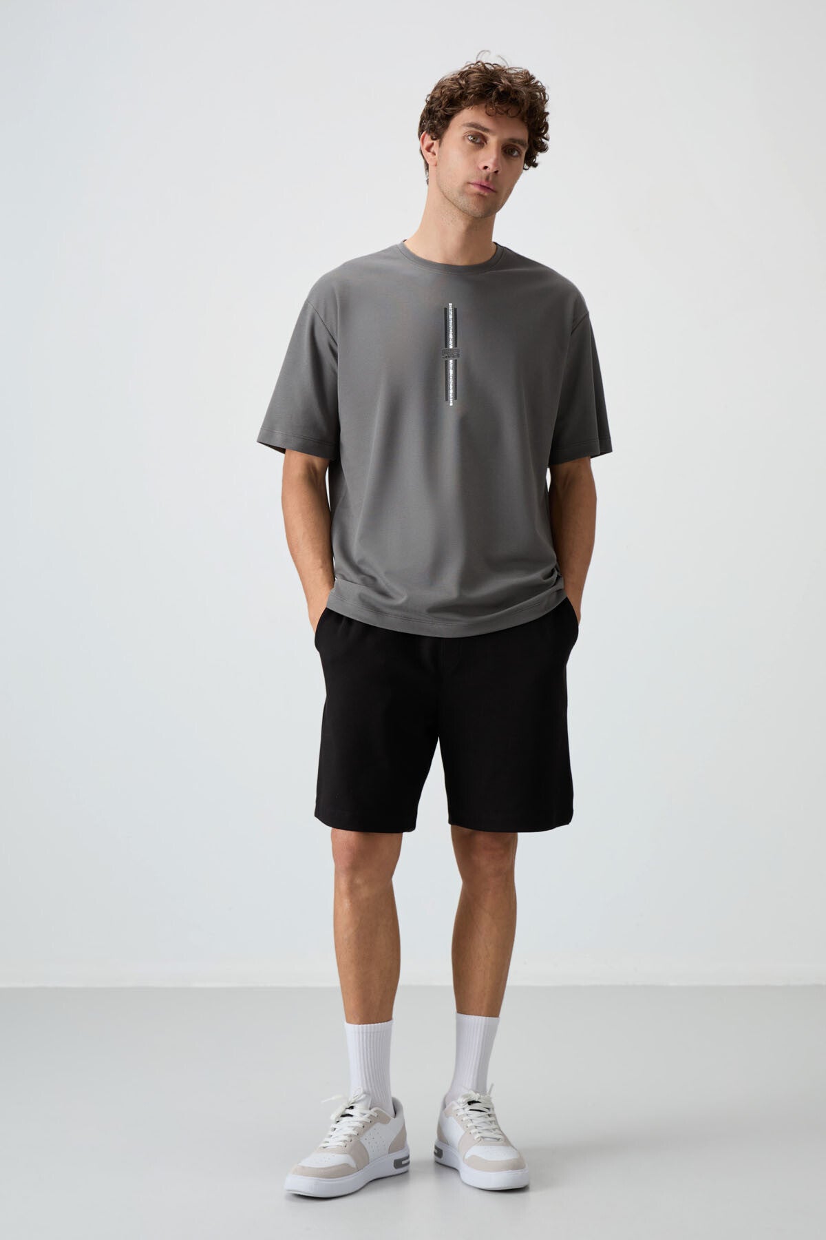 Dark Grey Cotton Thick Textured Surface Oversize Fit Printed Men's T-Shirt - 88366