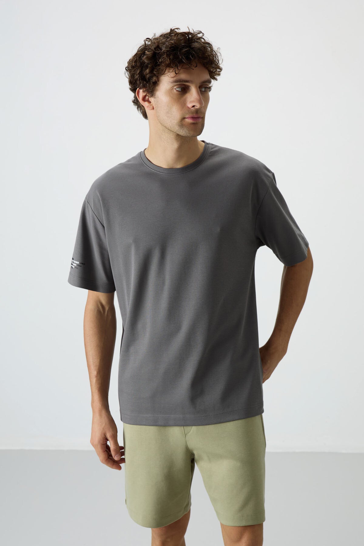 Dark Grey Cotton Thick Textured Surface Oversize Fit Printed Men's T-Shirt - 88369
