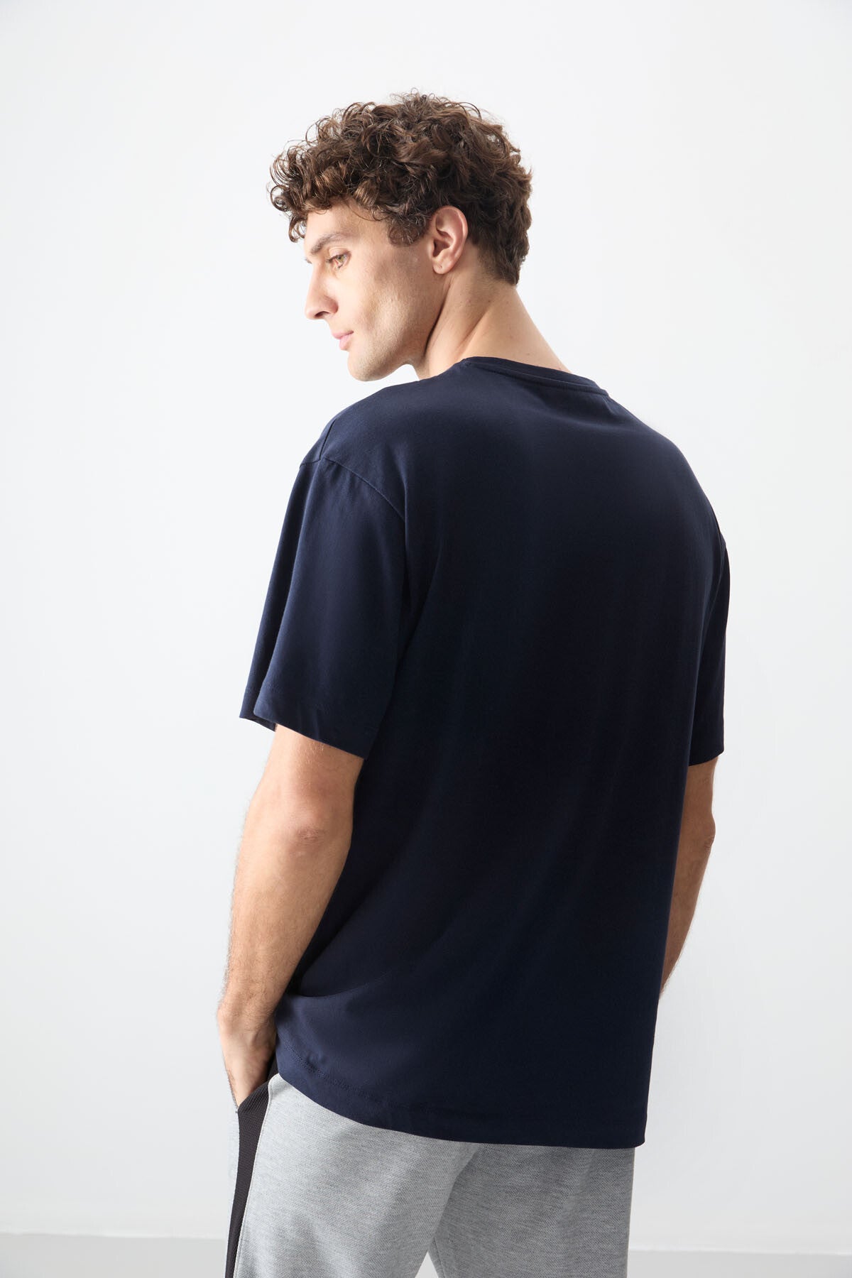 Navy Blue 100% Cotton Thick Soft Textured Oversize Fit Printed Men's T-Shirt - 88354