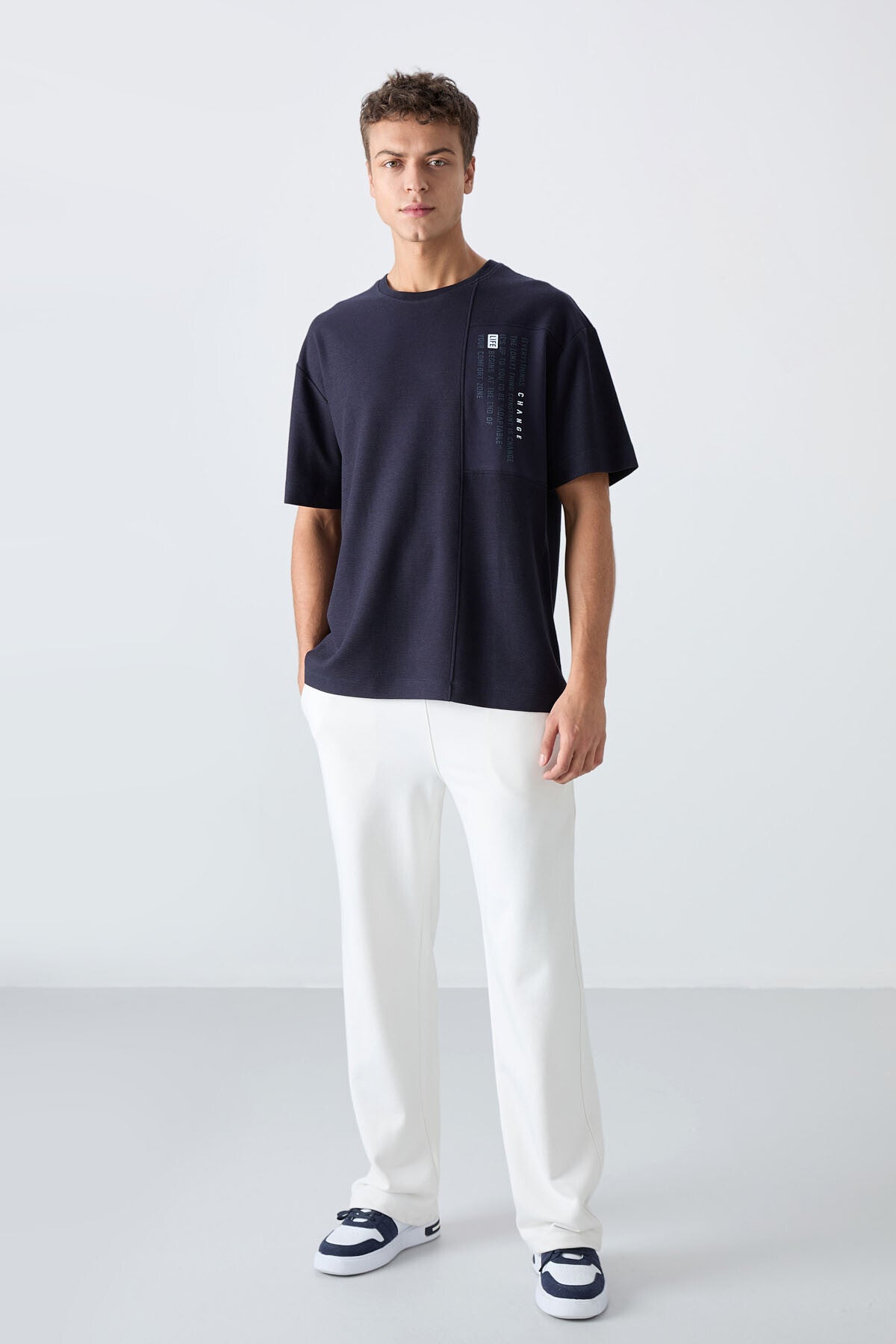 Navy Blue Textured Thick Surface Cotton Oversize Fit Printed Men's T-Shirt - 88338
