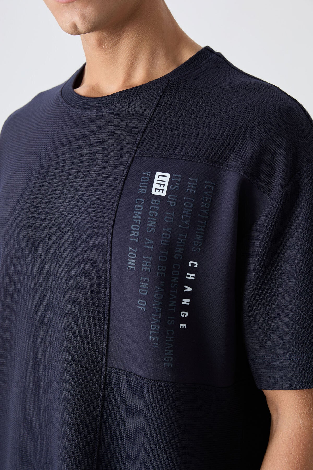 Navy Blue Textured Thick Surface Cotton Oversize Fit Printed Men's T-Shirt - 88338