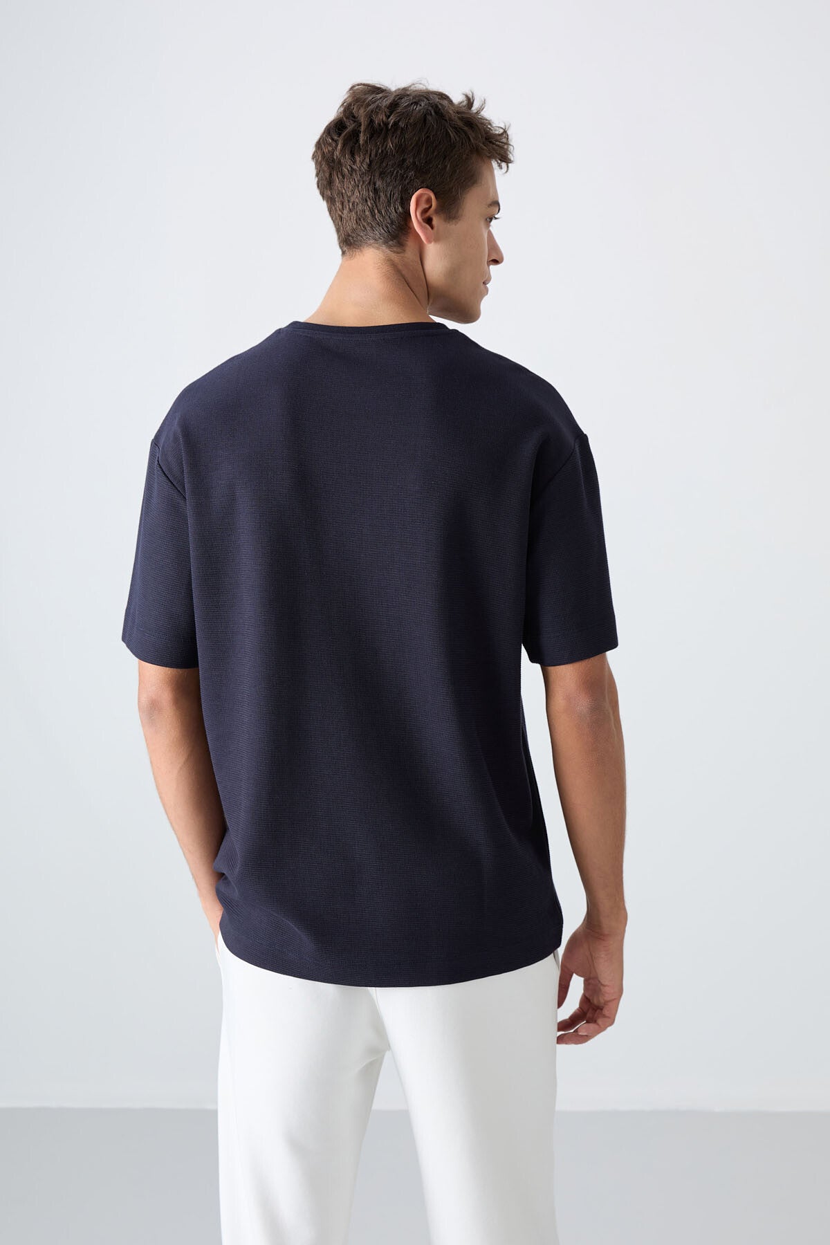 Navy Blue Textured Thick Surface Cotton Oversize Fit Printed Men's T-Shirt - 88338