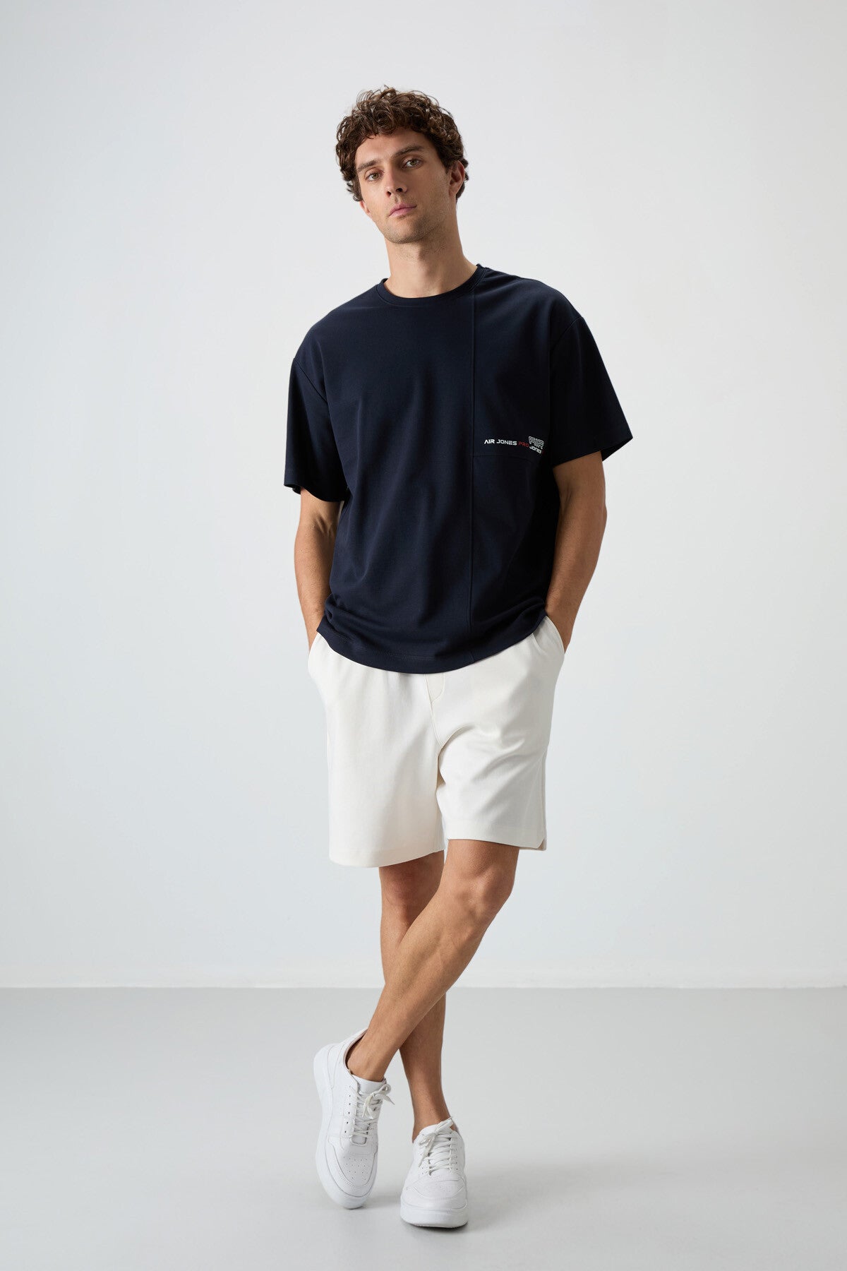 Navy Blue Textured Thick Surface Cotton Oversize Fit Printed Men's T-Shirt - 88370