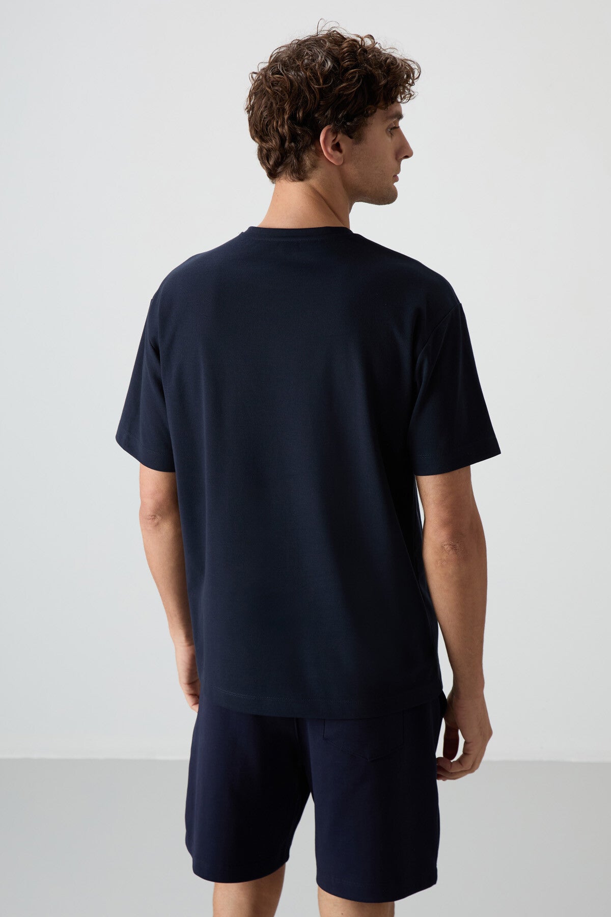 Navy Blue Textured Thick Surface Cotton Oversize Fit Printed Men's T-Shirt - 88371