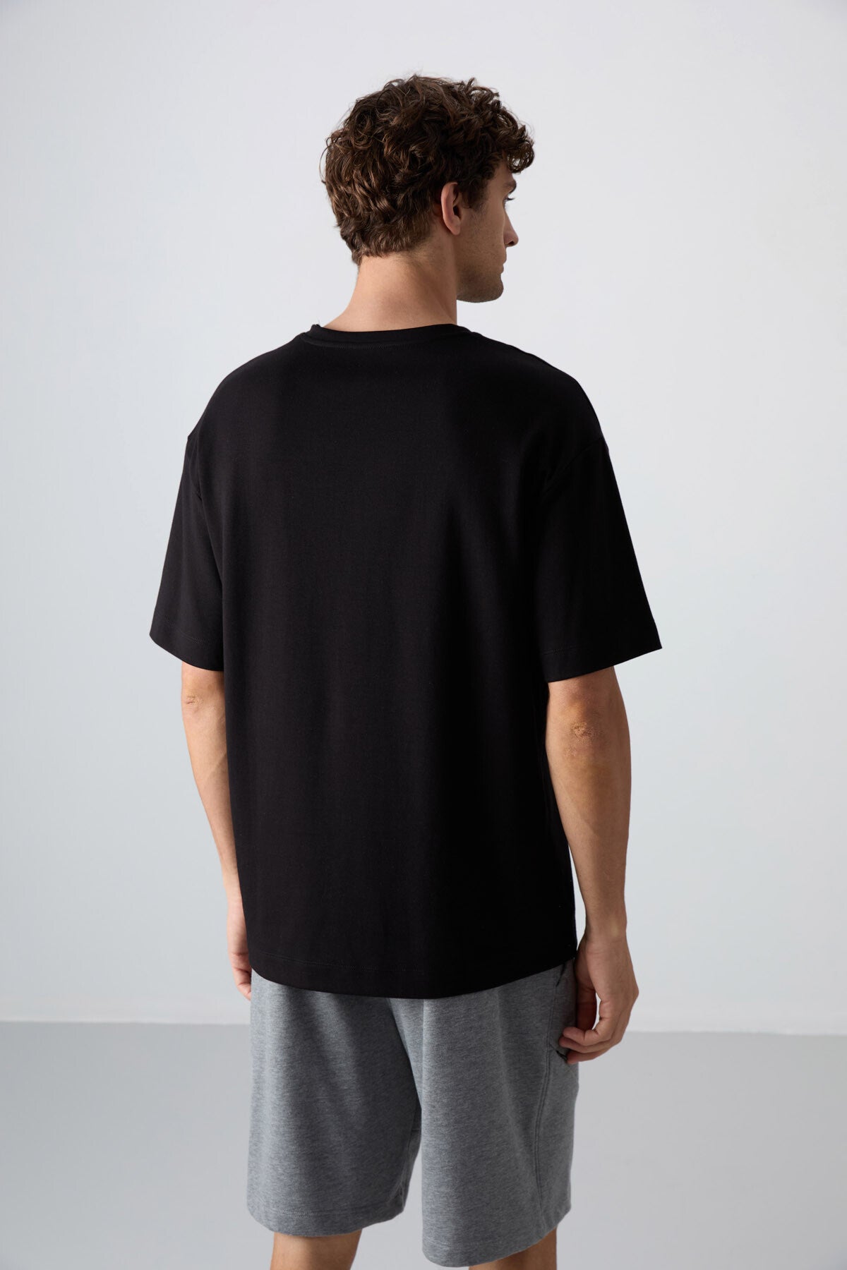 Black Cotton Thick Soft Textured Oversize Fit Printed Men's T-Shirt - 88326
