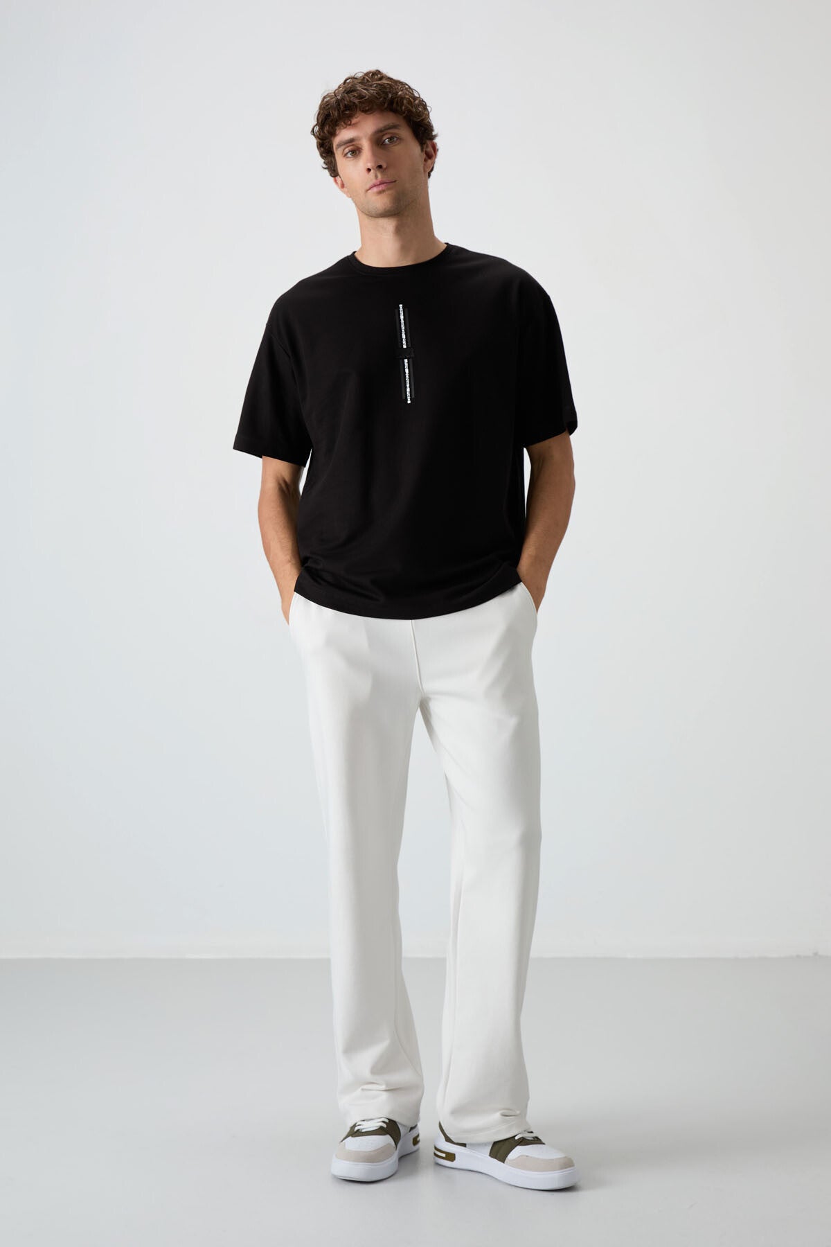 Black Cotton Thick Textured Surface Oversize Fit Printed Men's T-Shirt - 88366