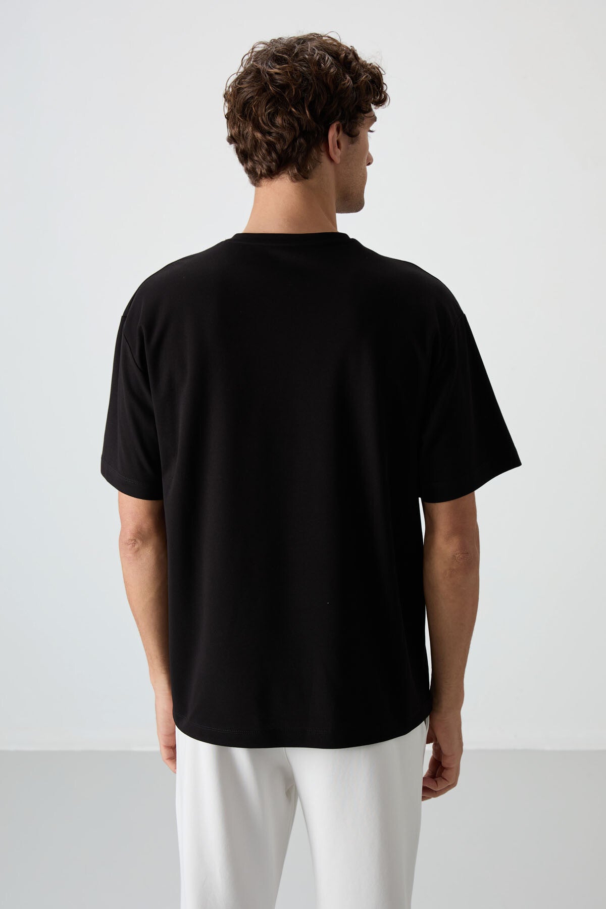 Black Cotton Thick Textured Surface Oversize Fit Printed Men's T-Shirt - 88366