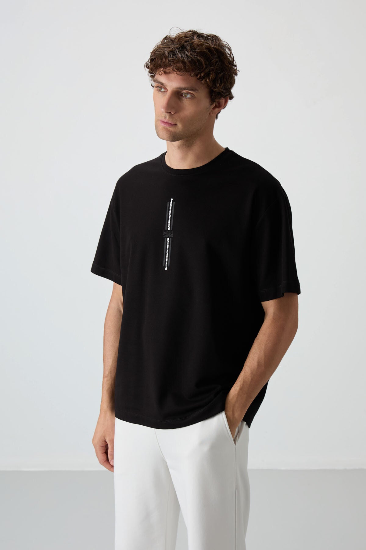 Black Cotton Thick Textured Surface Oversize Fit Printed Men's T-Shirt - 88366