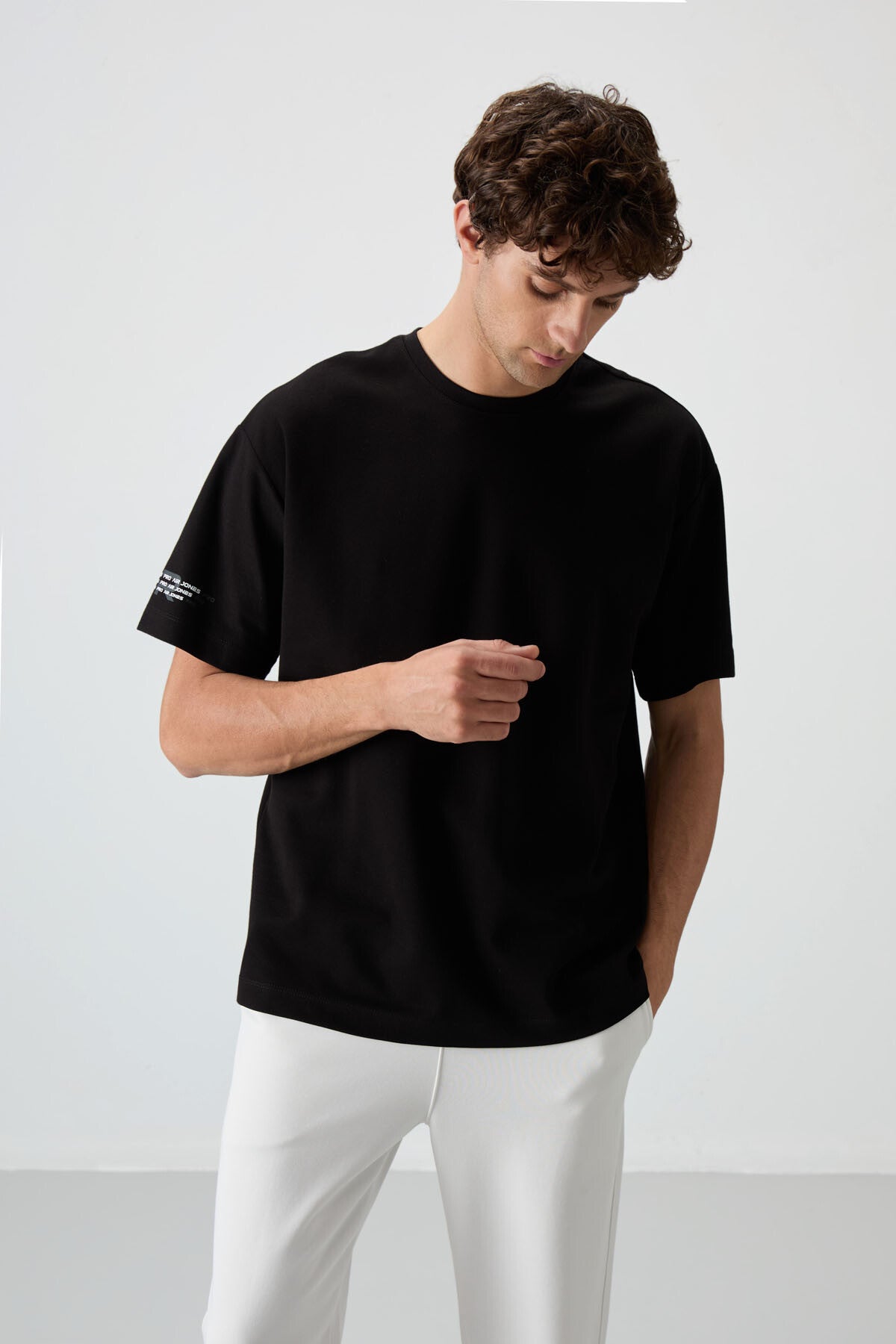 Black Cotton Thick Textured Surface Oversize Fit Printed Men's T-Shirt - 88369