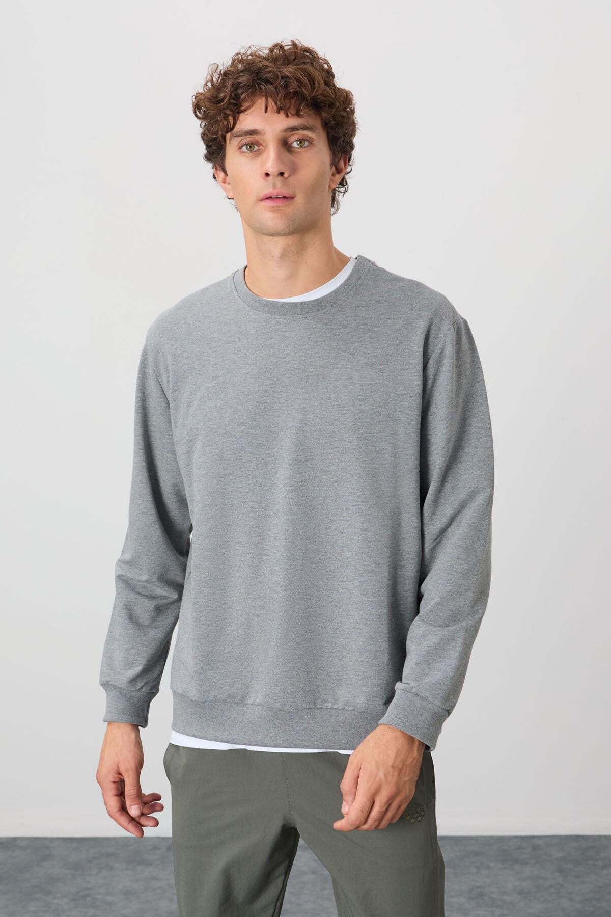 Grey Melange Cotton Soft Textured Standard Fit Basic Men's Sweatshirt - 88363