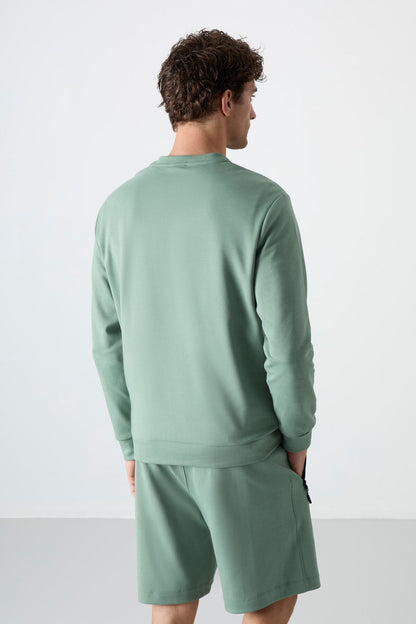 Light Green Basic O Collar Comfort Fit Men's Sweatshirt - 88053