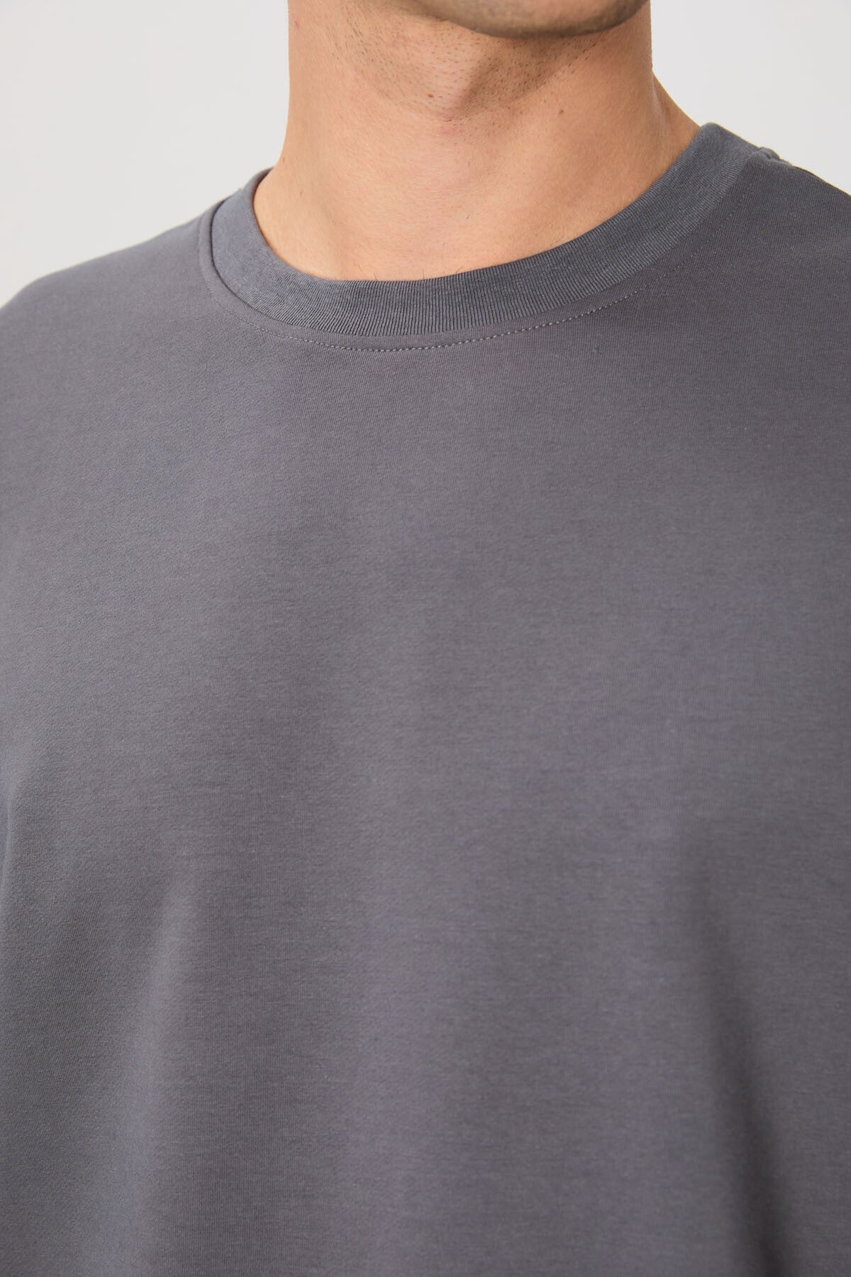 Dark Gray Cotton Soft Textured Standard Fit Basic Men's Sweatshirt - 88363