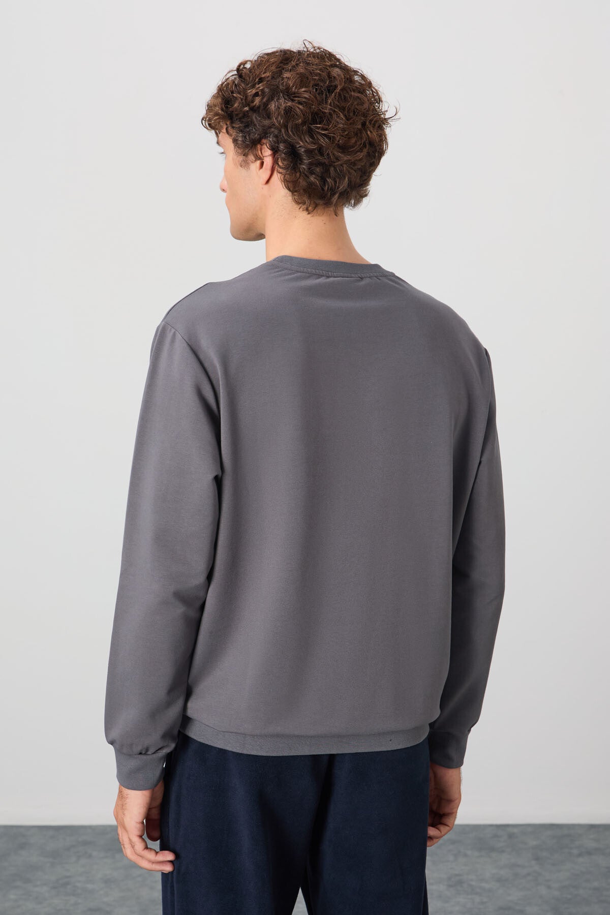 Dark Gray Cotton Soft Textured Standard Fit Basic Men's Sweatshirt - 88363