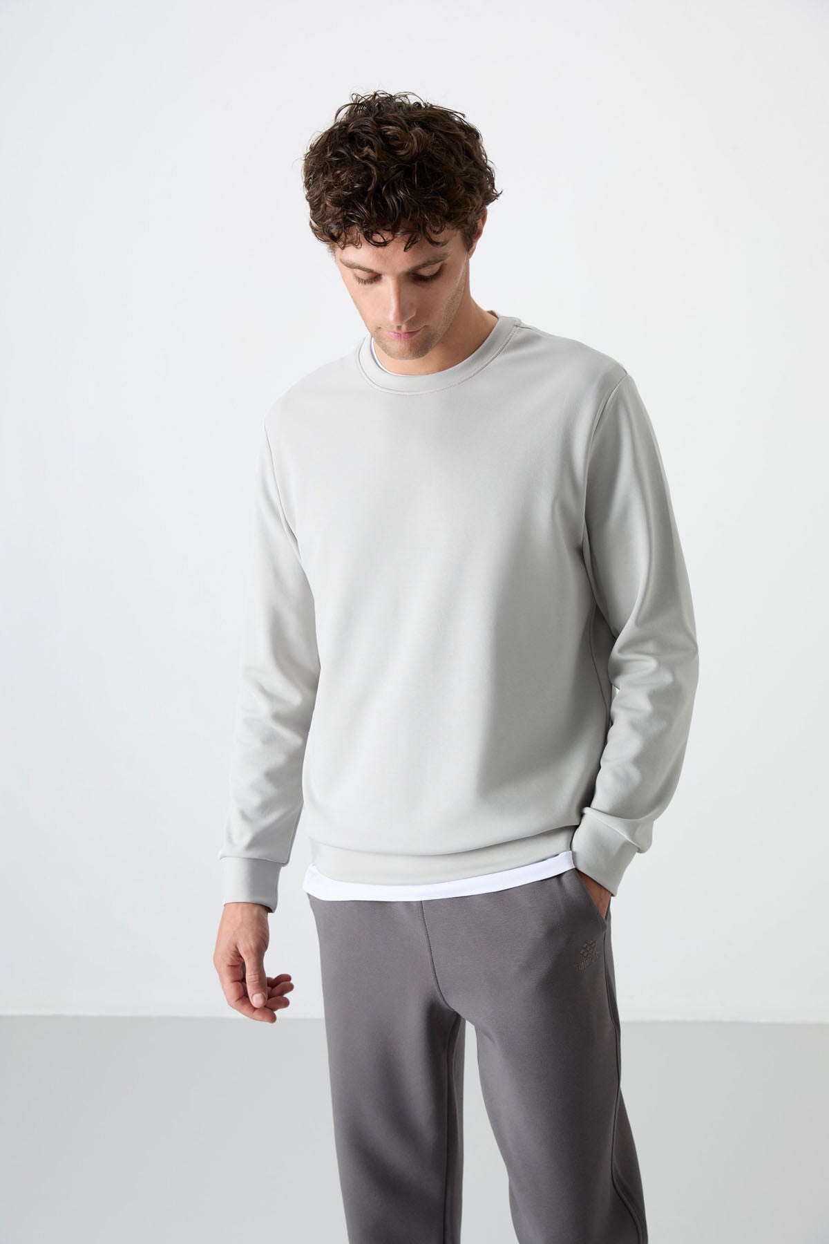 Stone Basic O Collar Comfort Fit Men's Sweatshirt - 88053