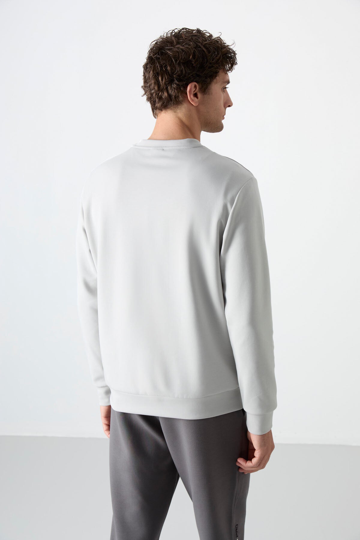 Stone Basic O Collar Comfort Fit Men's Sweatshirt - 88053