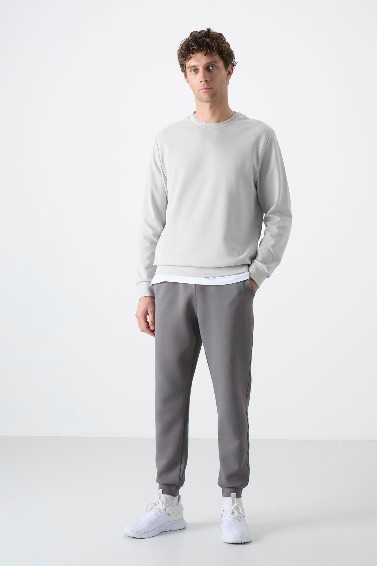 Stone Basic O Collar Comfort Fit Men's Sweatshirt - 88053