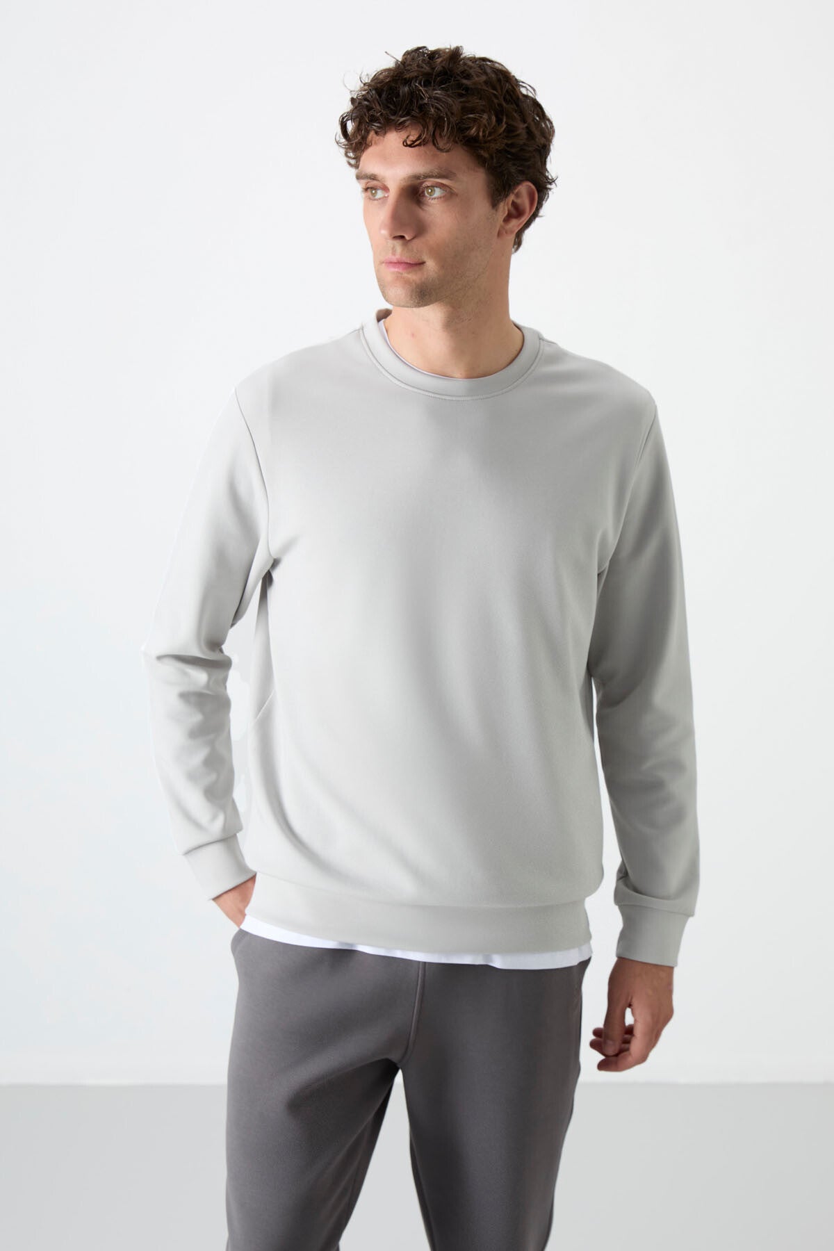 Stone Basic O Collar Comfort Fit Men's Sweatshirt - 88053
