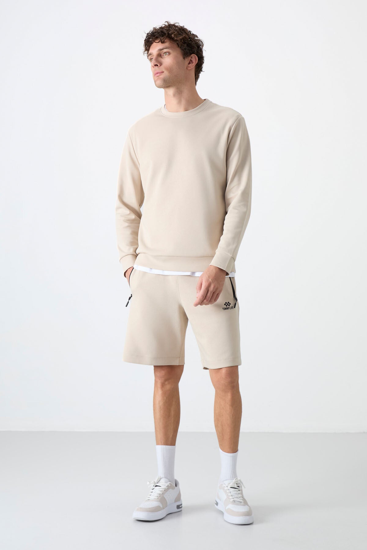 Men's Standard Fit Laced Shorts with Hidden Zipper and Back Pocket - 81136