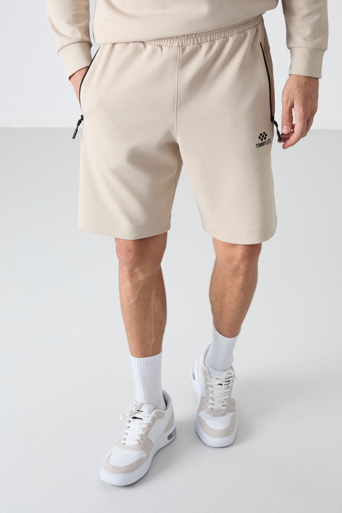 Men's Standard Fit Laced Shorts with Hidden Zipper and Back Pocket - 81136