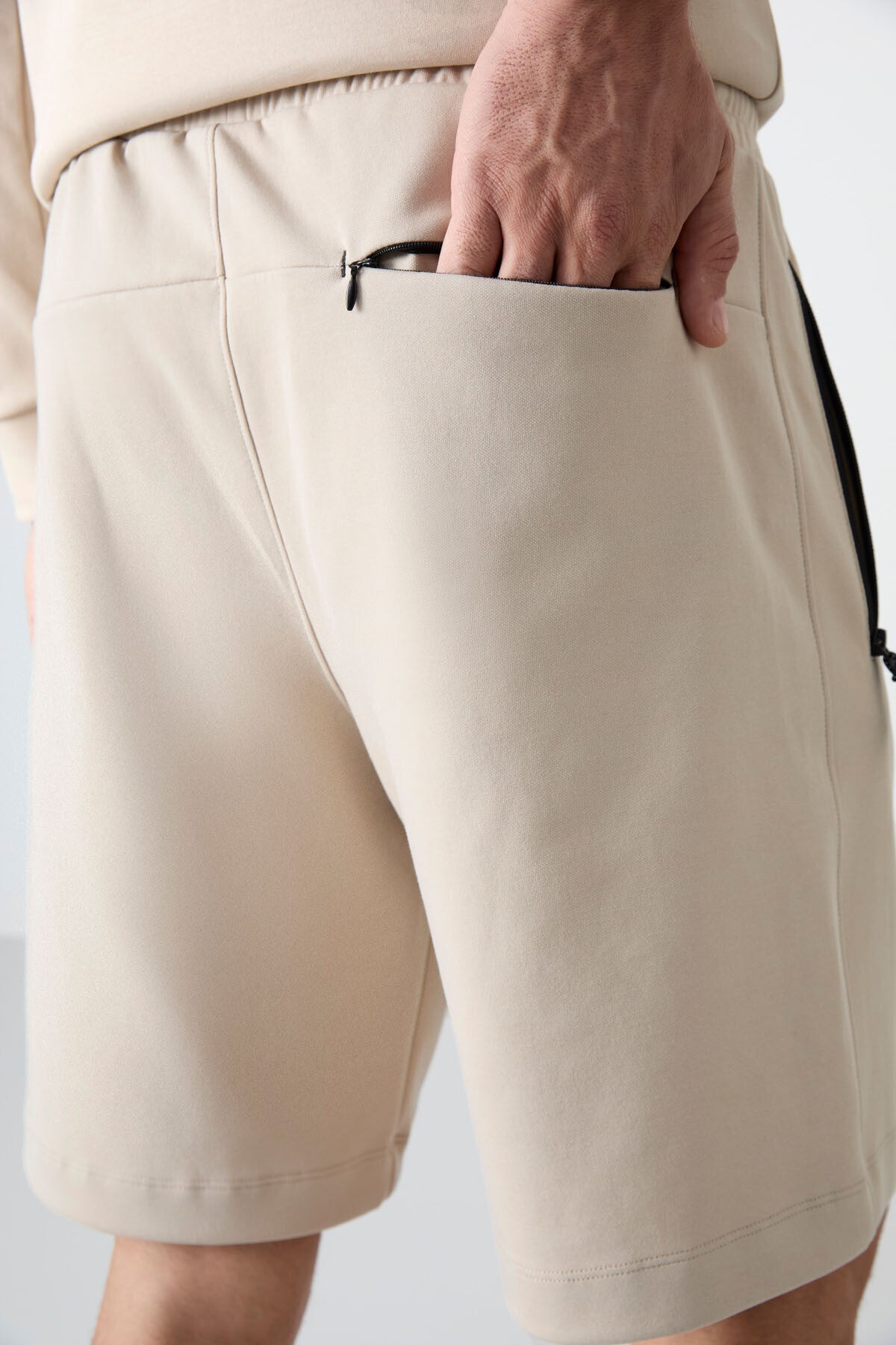 Men's Standard Fit Laced Shorts with Hidden Zipper and Back Pocket - 81136
