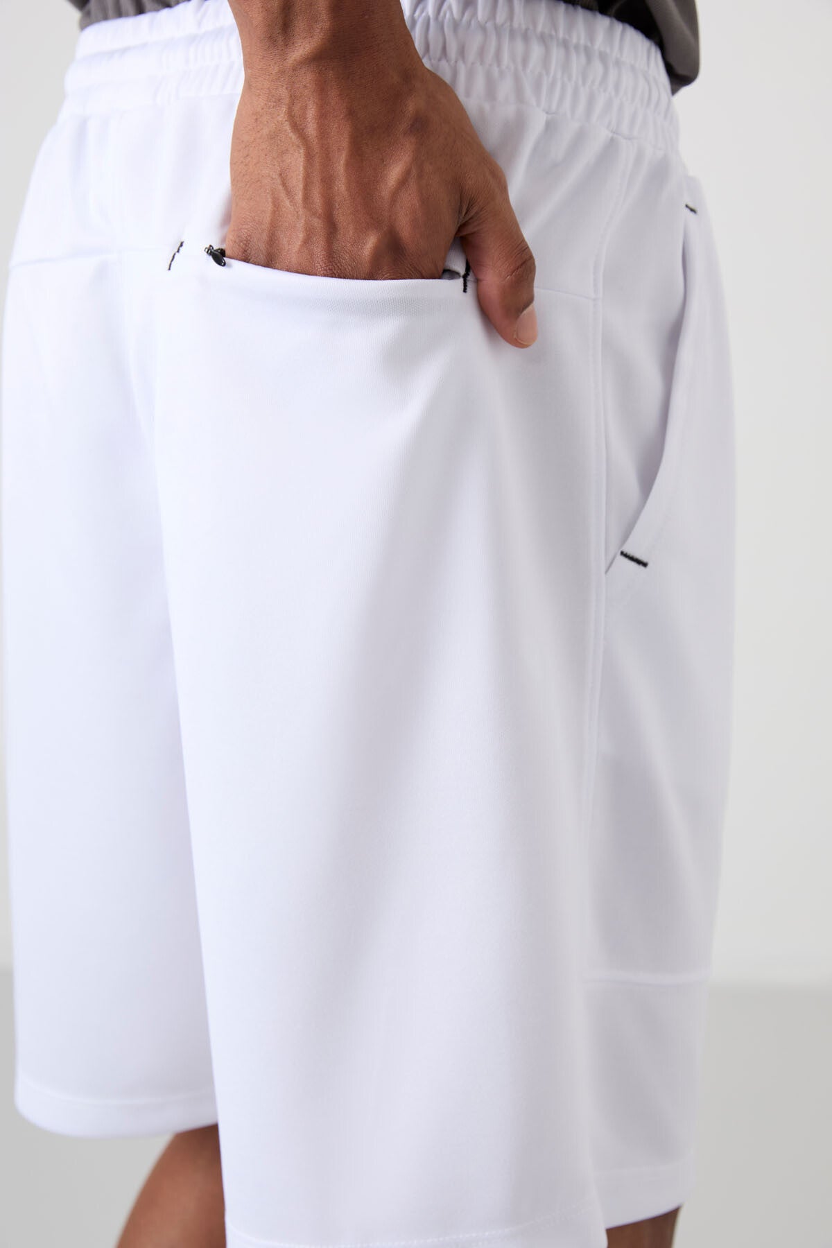 White Polyester Thick Soft Comfort Fit Men's Shorts - 81272