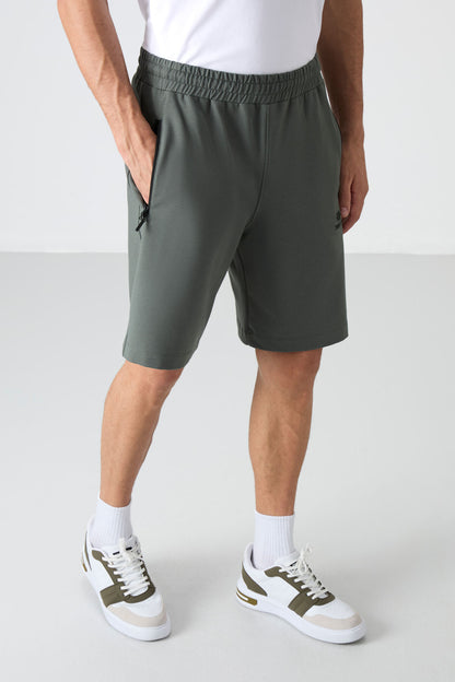 Right Pocket Zipper Back Pocket Laced Standard Fit Men's Shorts - 81136