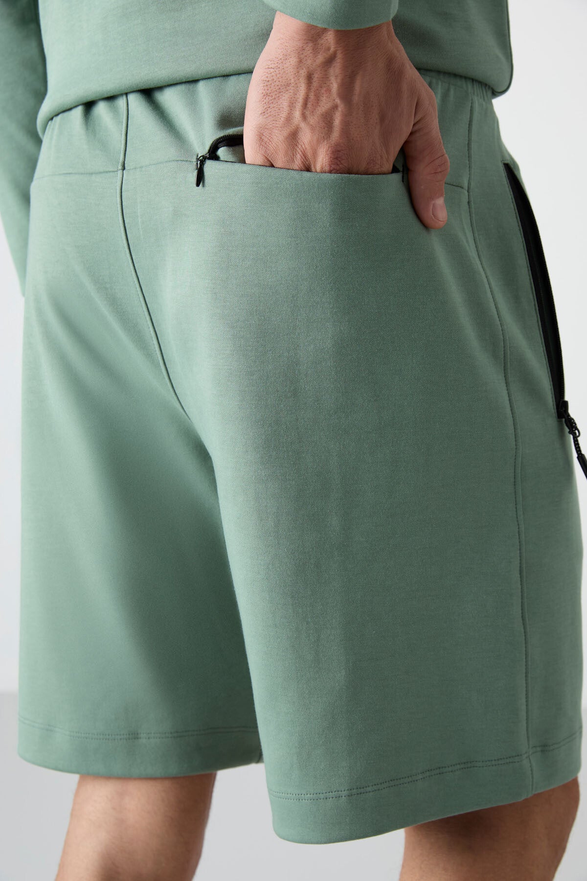 Light Green Hidden Zipper Back Pocket Laced Standard Fit Men's Shorts - 81136