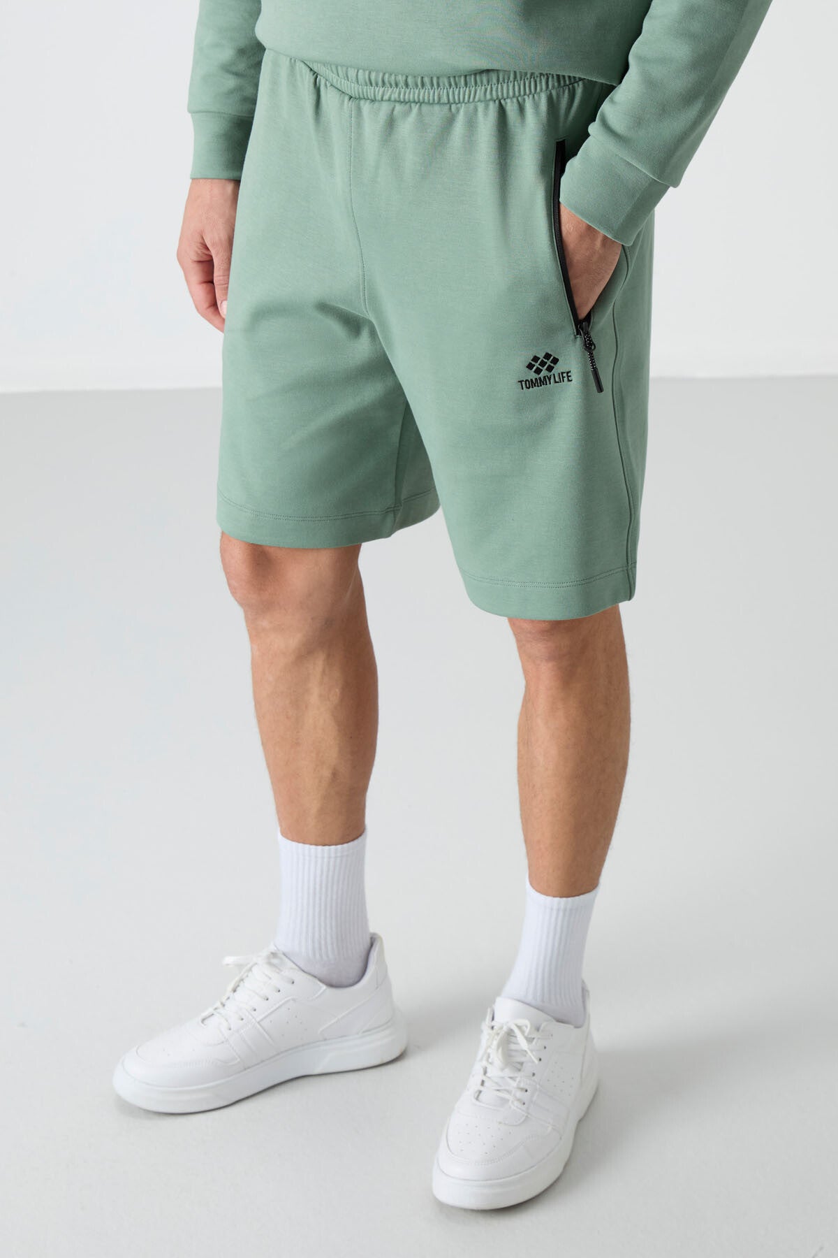 Light Green Hidden Zipper Back Pocket Laced Standard Fit Men's Shorts - 81136