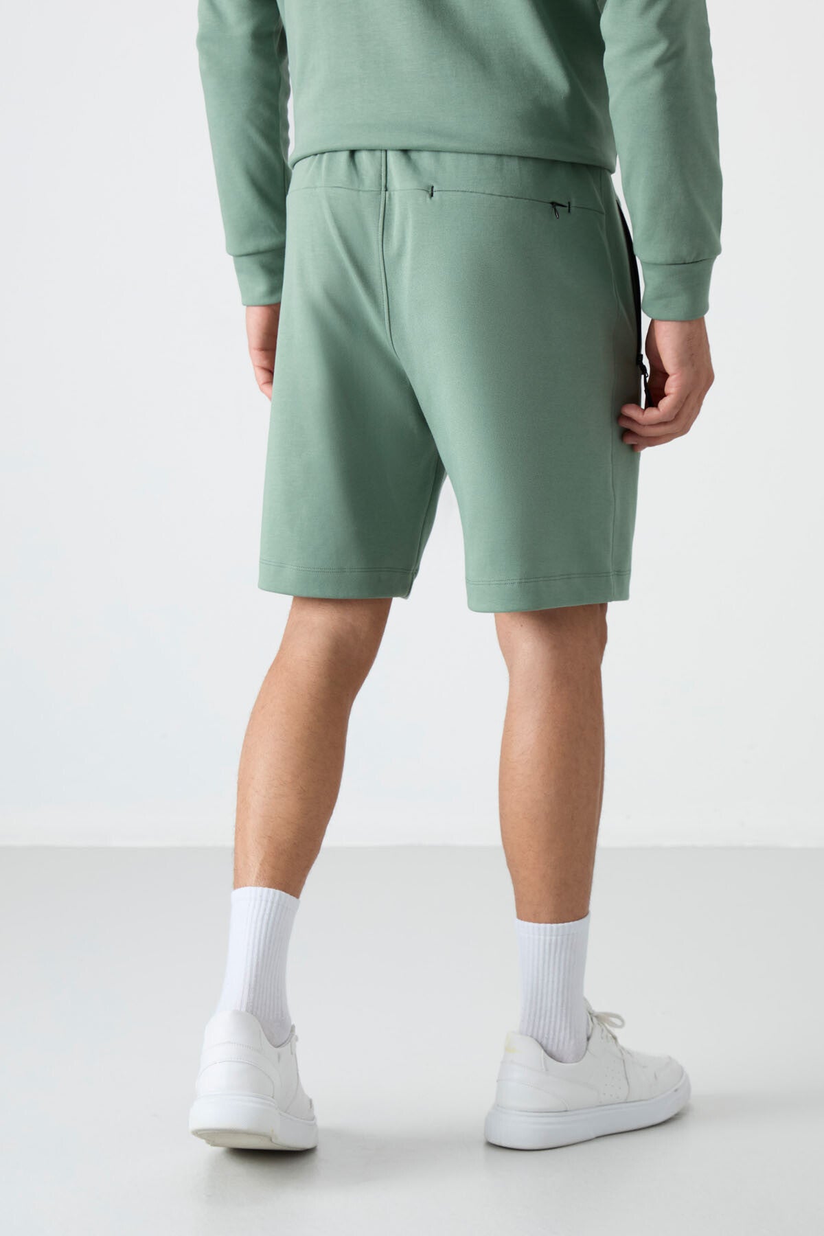 Light Green Hidden Zipper Back Pocket Laced Standard Fit Men's Shorts - 81136