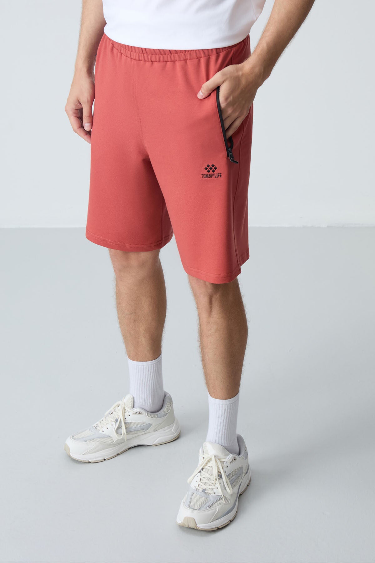 Hidden Zipper Back Pocket Laced Standard Fit Men's Shorts - 81136