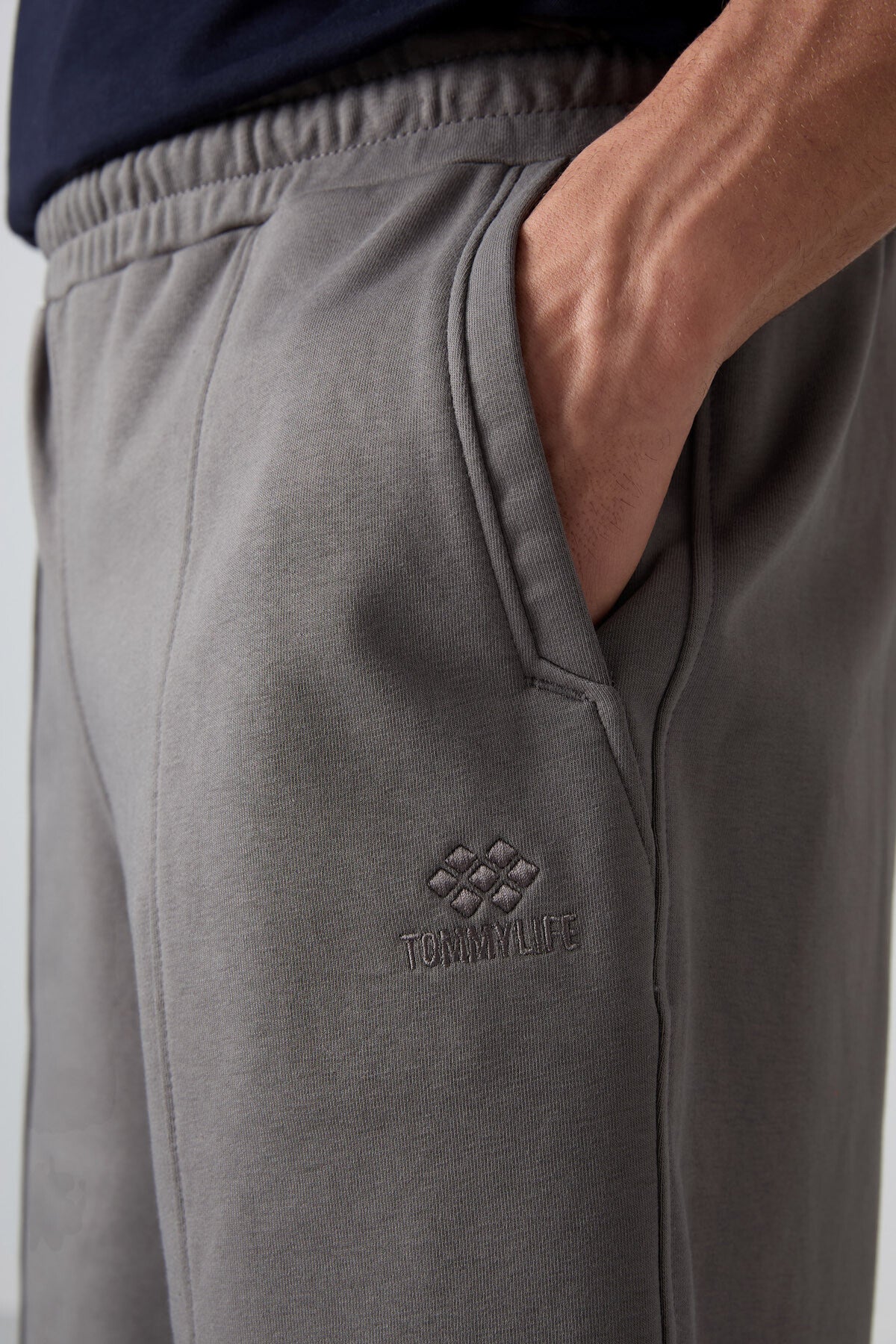 Dark Grey Cotton Thick Soft Textured Comfort Fit Basic Men's Shorts - 81261
