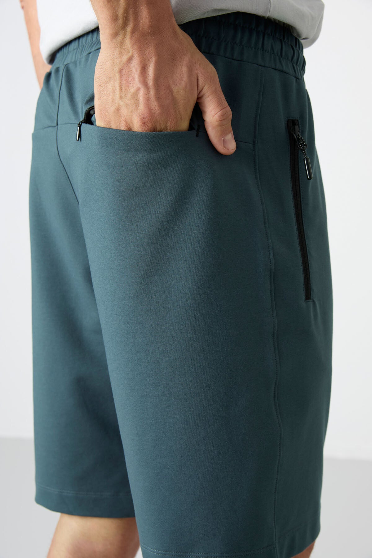 Forest Green Hidden Zipper Back Pocket Laced Standard Fit Men's Shorts - 81136