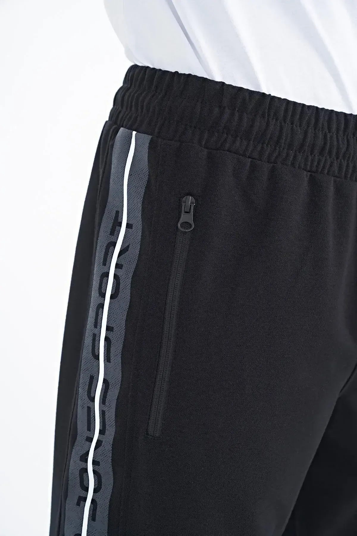 Clive Black Standard Fit Men's Shorts - 81249