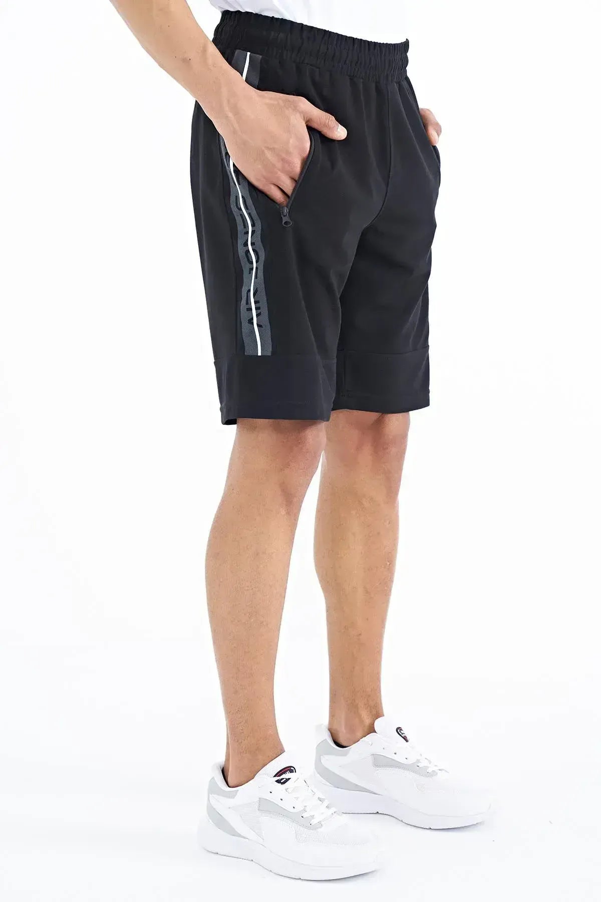 Clive Black Standard Fit Men's Shorts - 81249