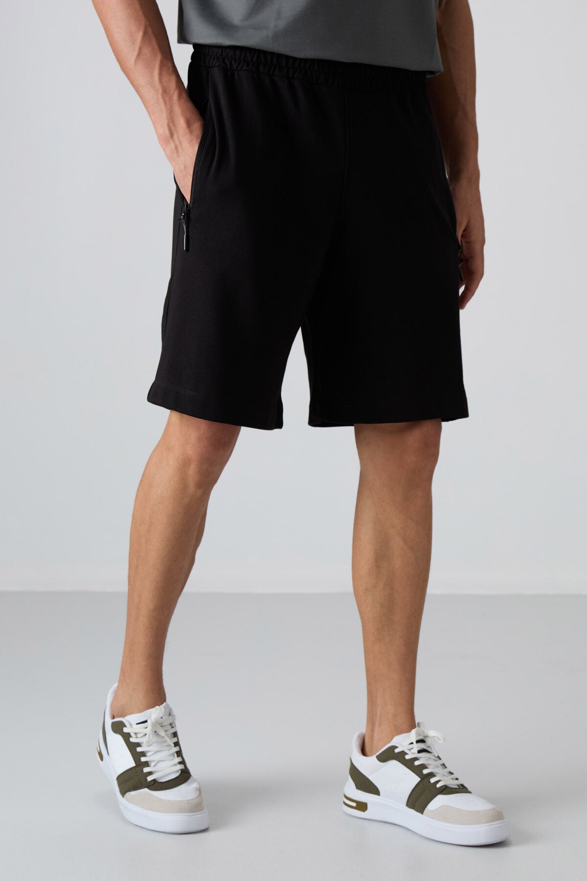 Black Cotton Thick Soft Textured Comfort Fit Basic Men's Shorts - 81259
