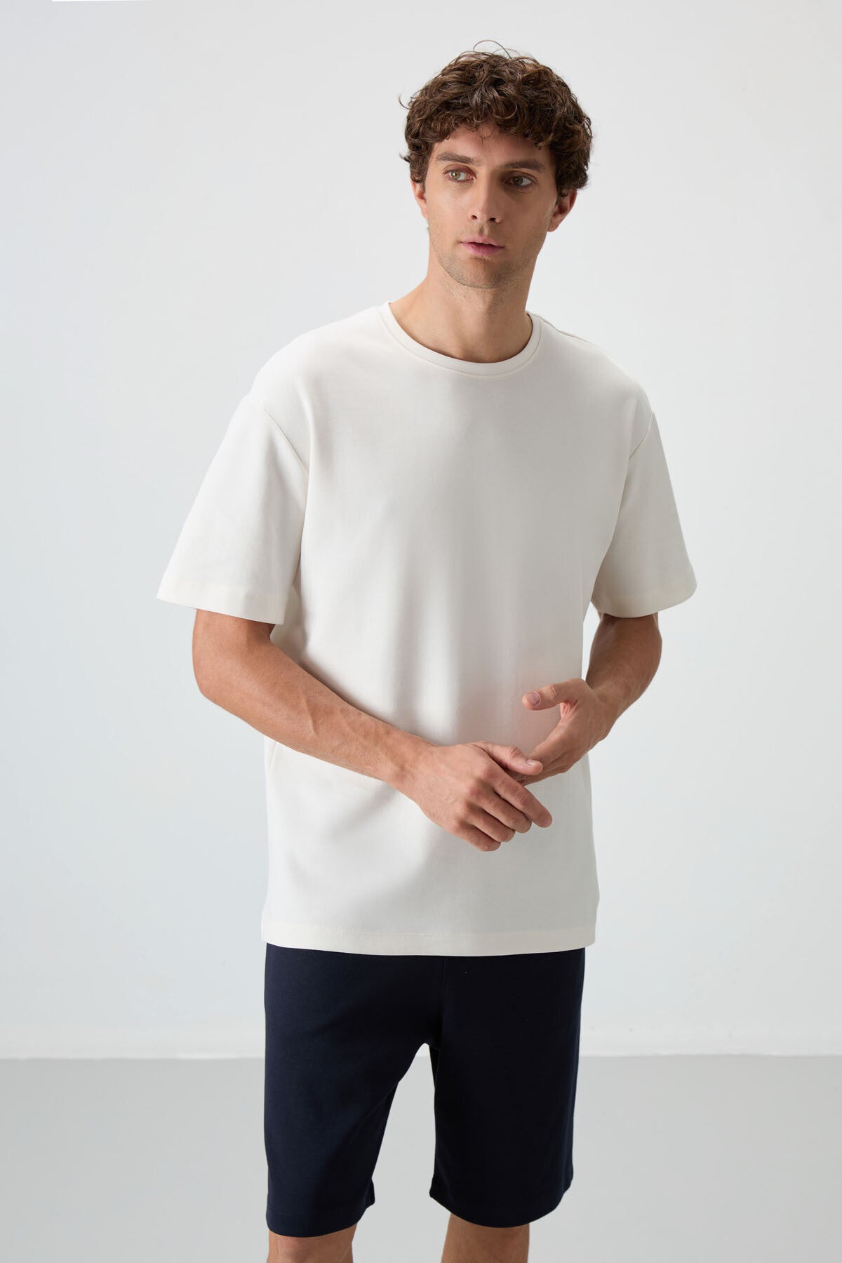 Ecru - Navy Blue Cotton Thick Soft Textured Oversize Fit Basic Men's Shorts Set - 85249