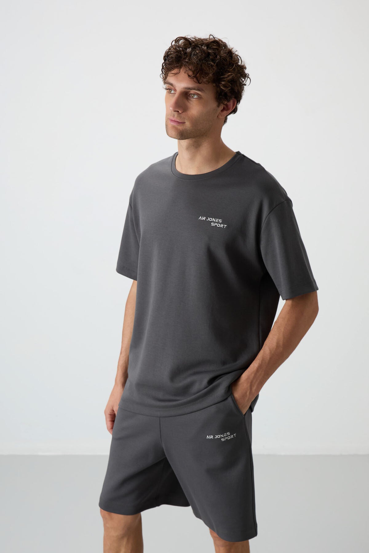 Cotton Thick Soft Textured Oversize Fit Embroidered Men's Shorts Set - 85250