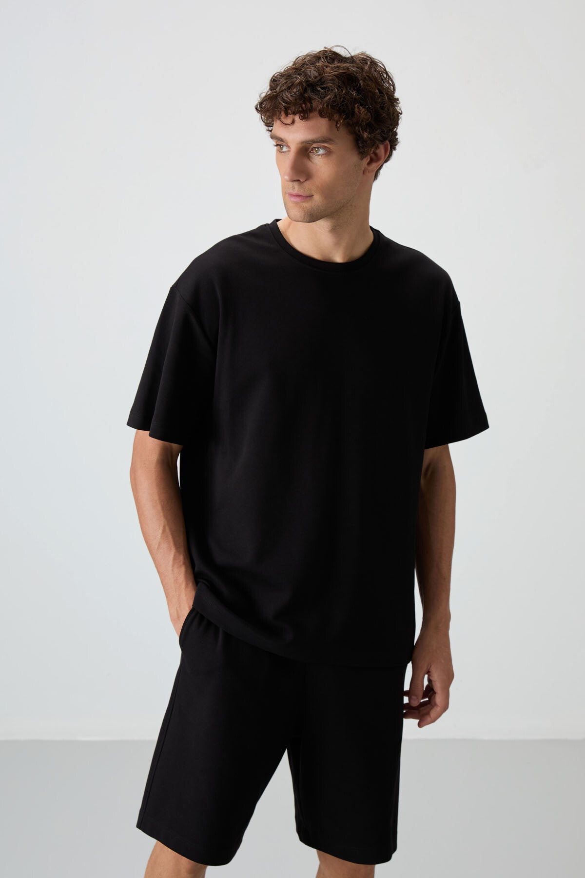 Black Cotton Thick Soft Textured Oversize Fit Basic Men's Shorts Set - 85249