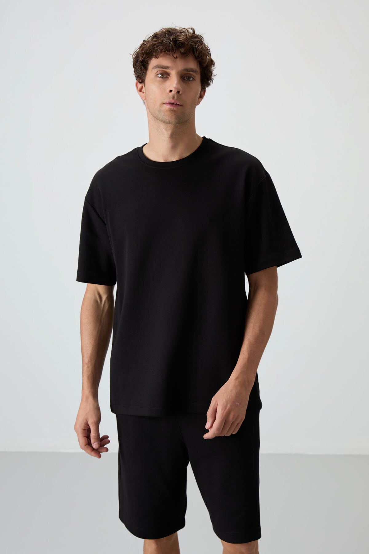 Black Cotton Thick Soft Textured Oversize Fit Basic Men's Shorts Set - 85249
