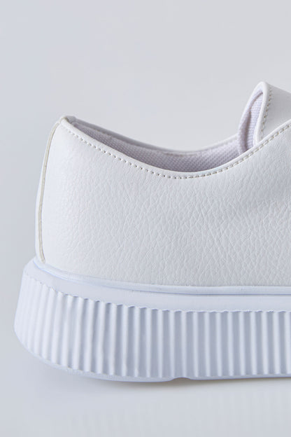 White Laced Perforated PU Leather Men's Sports Shoes - 89129