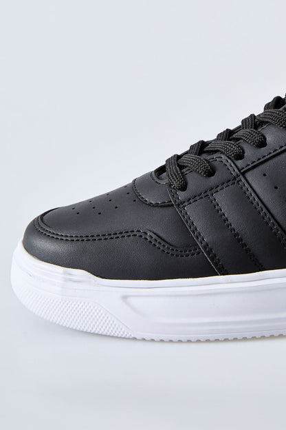 Black-White Laced Perforated PU Leather Men's Sports Shoes - 89125