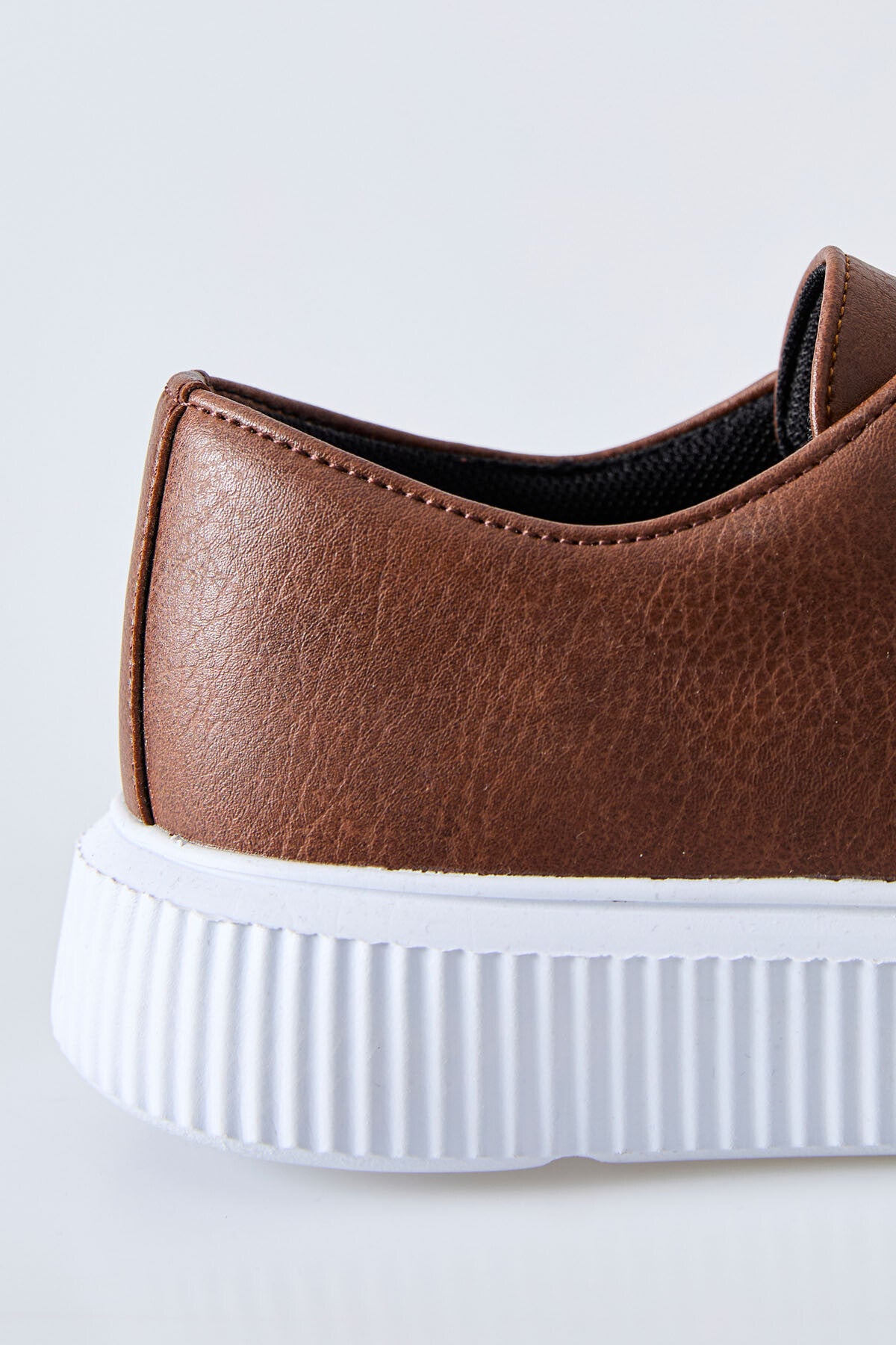 Perforated PU Leather Men's Sports Shoe with Lace - 89129