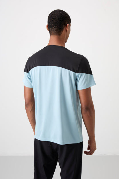 Light Blue Polyester Breathable Textured Thin Flexible Standard Fit Men's Performance T-Shirt - 88386