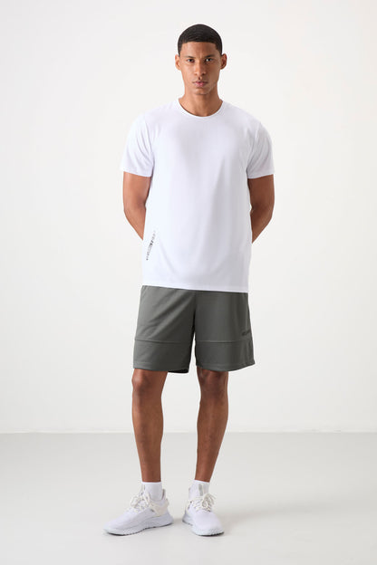 White Polyester Breathable Textured Thin Flexible Standard Fit Men's Performance T-Shirt - 88388