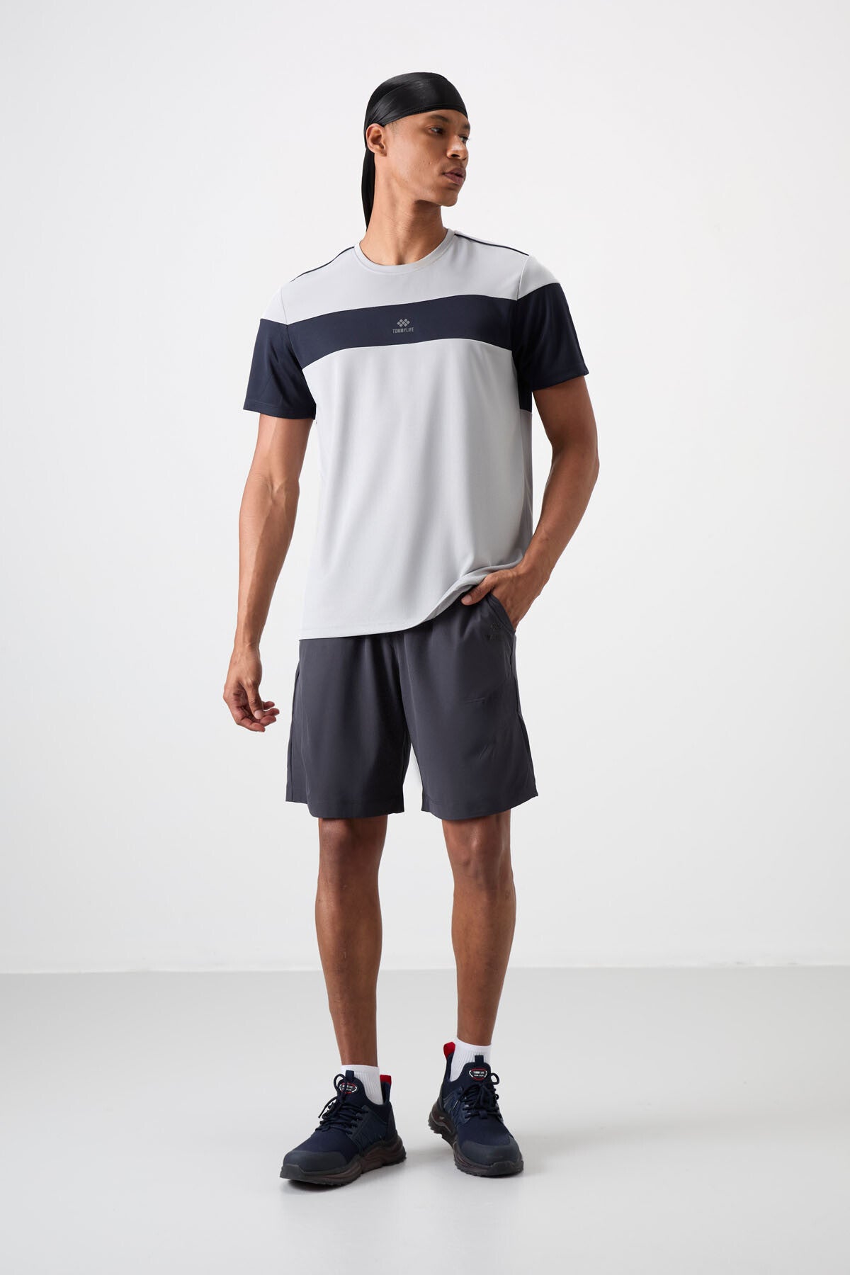 Breathable Textured Thin Flexible Standard Fit Men's Performance T-Shirt - 88396